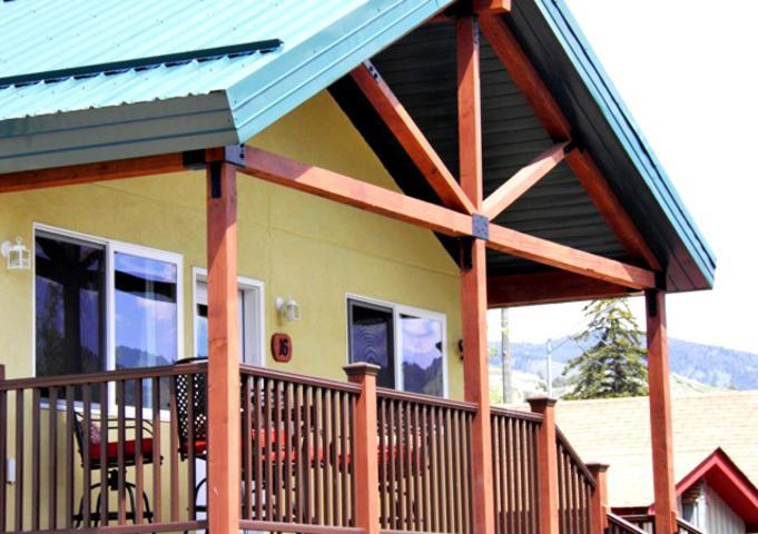 Yellowstone Riverside Cottages ガーディナー エクステリア 写真